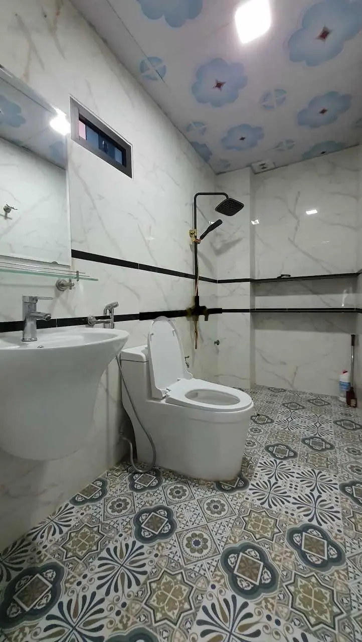 Bán gấp nhà 4T Dân xây phố Tố Hữu Phan Đình Giót Hà Đông 41m2 ô tô đỗ cửa giá chỉ 6.15tỷ 0972 096 ***