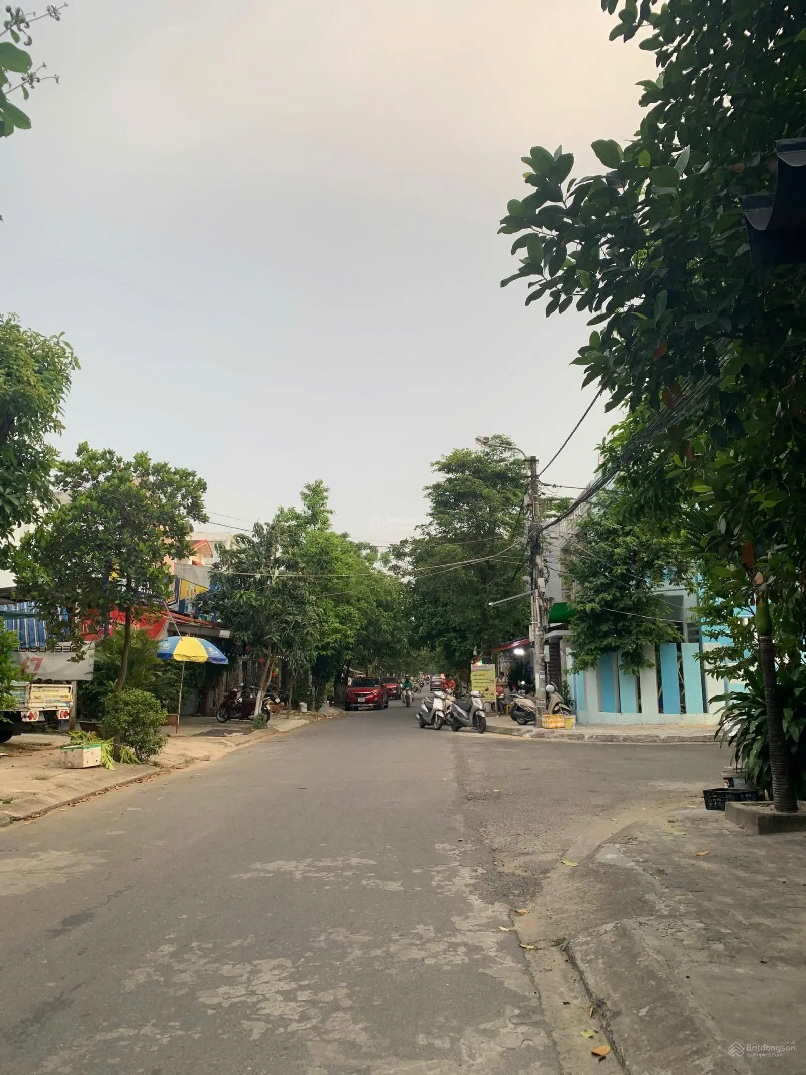 Bán dãy trọ mặt tiền đường Bùi Xương Trạch, gần Lê Đại Hành. DT: 128m2. Giá: 5 tỷ 1 tl
