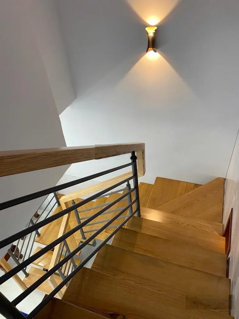 Nhà mới 2 lầu hẻm xe hơi vào nhà 5x12 bán 5.5 tỷ đường Liên Khu 10-11 gần Phan Anh