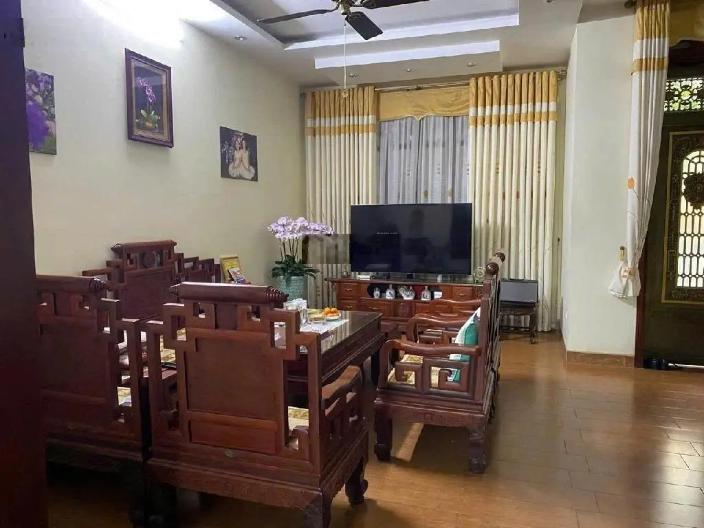 Cần bán biệt thự Trung Văn, quận Nam Từ Liêm 162m2,5 tầng, 8,5m mặt tiền, giá thỏa thuận