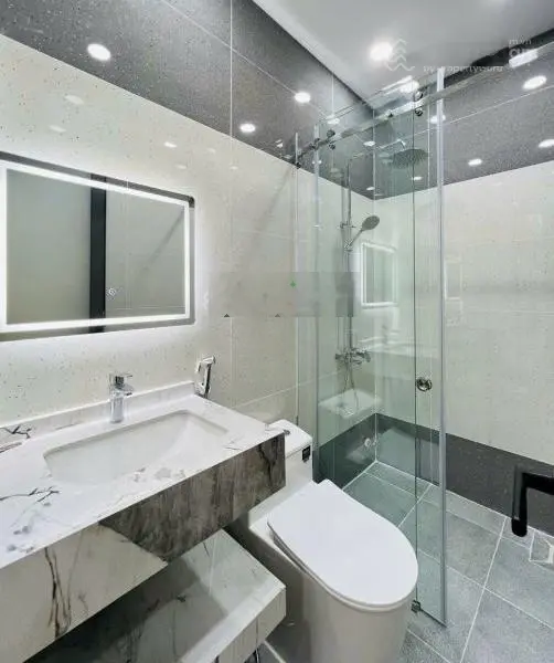Bán gấp nhà Bàu Cát, Tân Bình, DT 45m2 - 3 phòng ngủ. Gần chợ Bà Hoa. Tặng nội thất