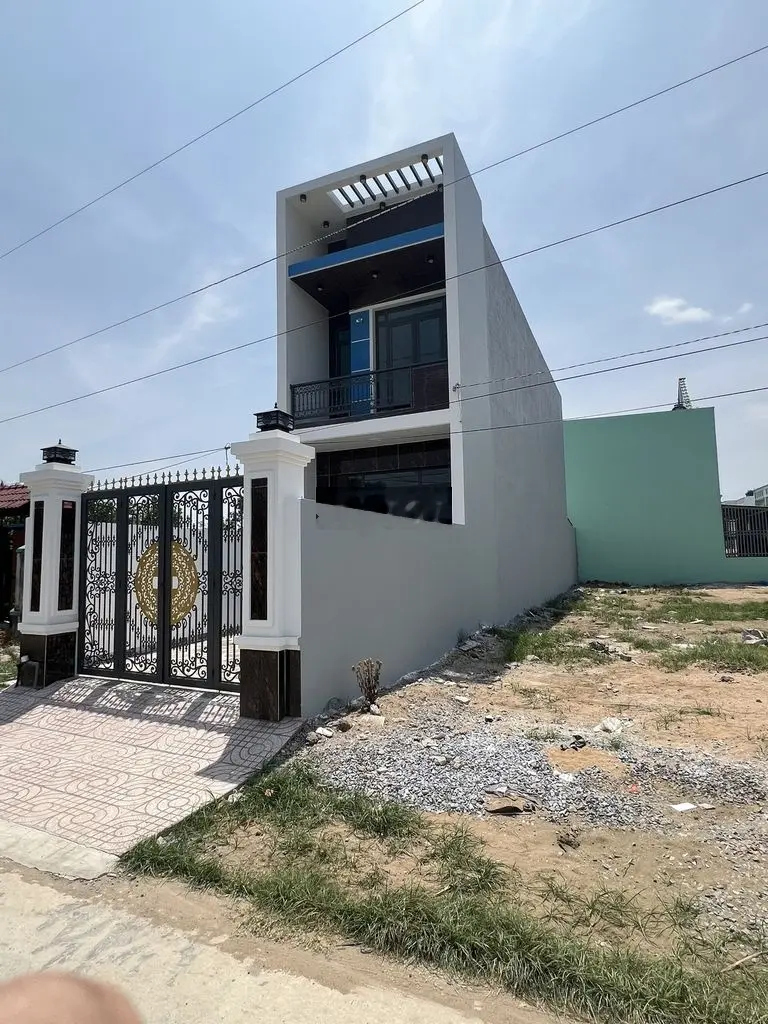 Bán gấp lô đất ngay chợ chỉ 900tr/80m2. SHR. đường lớn 16m