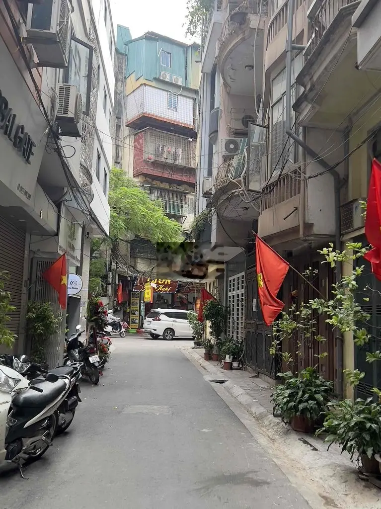 Ô tô, vỉa hè! Nguyễn Chí Thanh, phân lô, kinh doanh DT 40m2 4 tầng MT