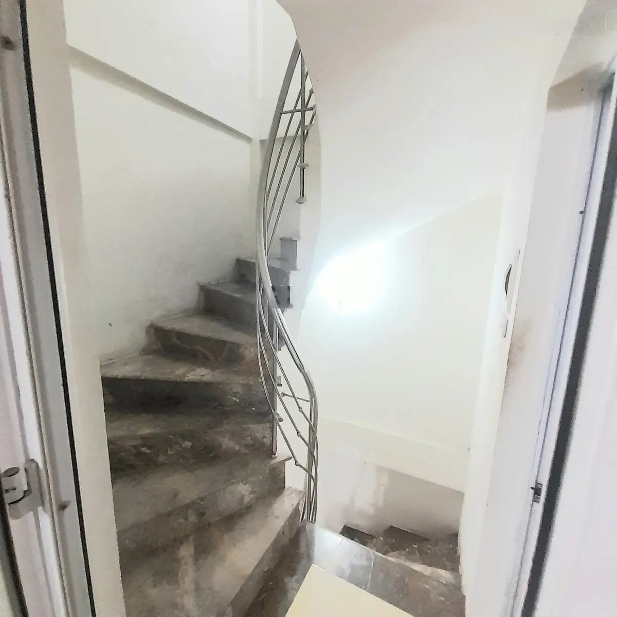 Cực hiếm! Tiện ích khỏi bàn! Bán nhà phố Đông Thiên 30m2 5 tầng MT 3.6m chỉ 4,9 tỷ