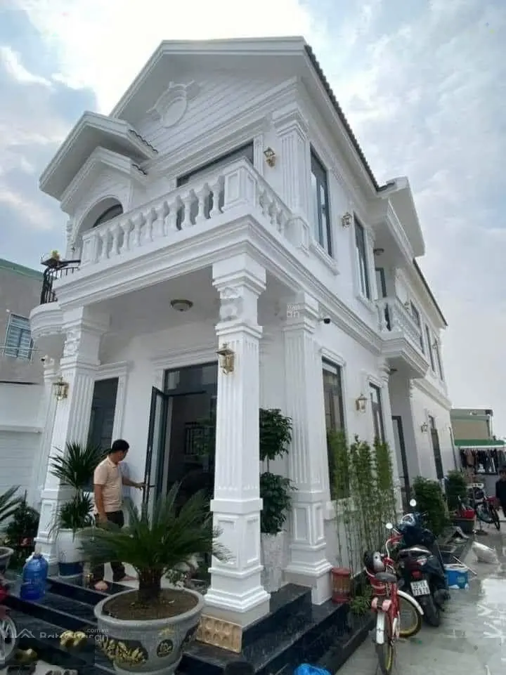 Nhà 1 Lầu Sân Vườn 10x24m, mặt tiền đường Nhựa Xuân Thới Thượng 30, gần Chợ Đại Hải