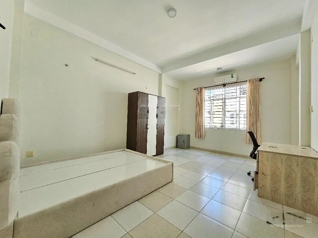 Bán nhà chdv - hđt 60tr/tháng 86m ô tô tới nhà ngay vòng xoay dân chủ.
