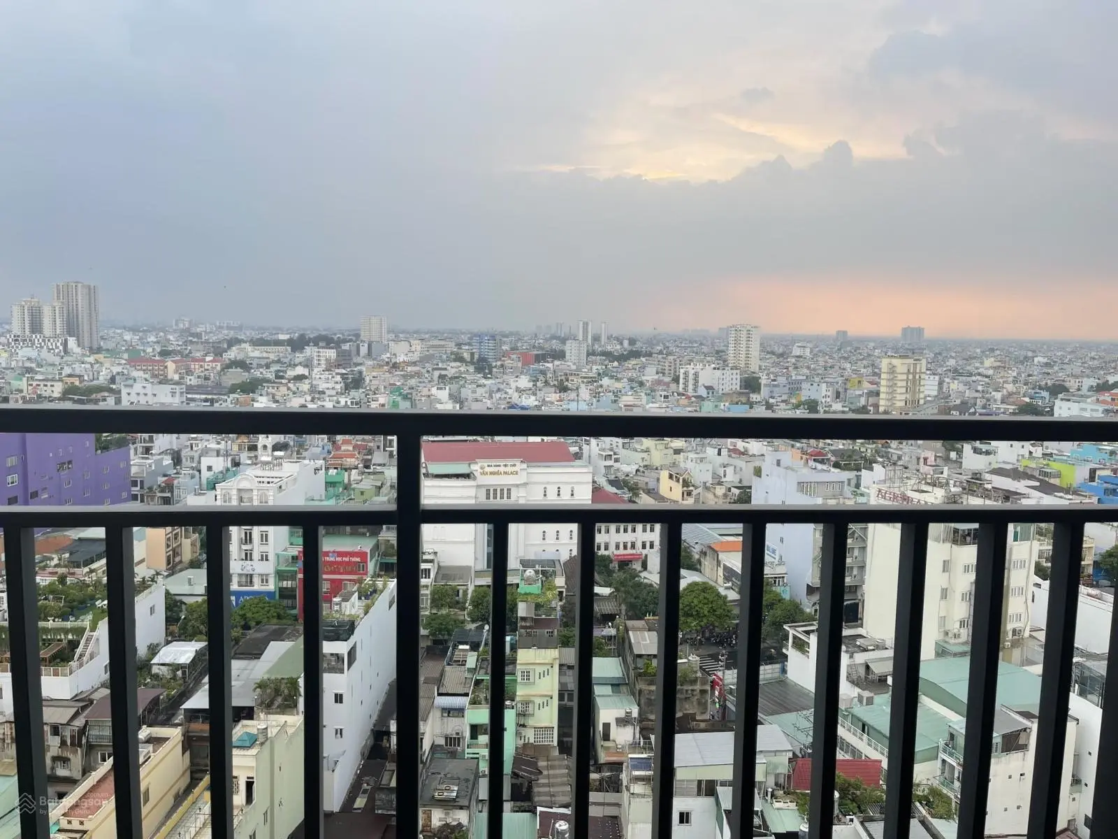 Bán Căn hộ Saigon Asiana, 3PN, 2WC, 90m2, góc, không nội thất, giá 4 tỷ 650, liên hệ: 0908 435 ***