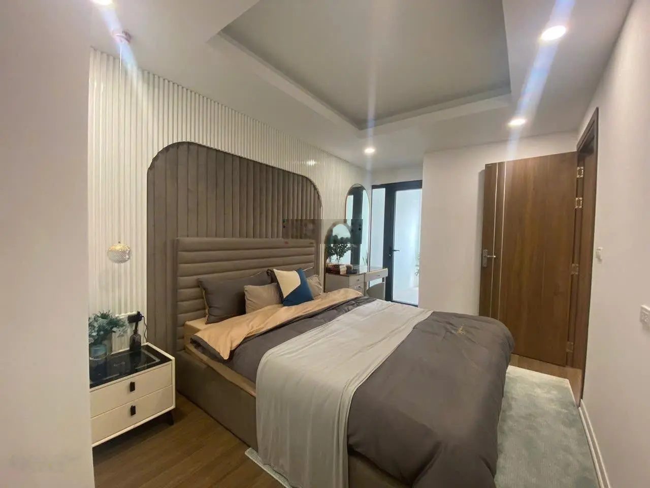 Quỹ căn cuối cùng trước khi nhận nhà quý IV. 2024 từ CĐT liên hệ ngay: 0363 985 ***