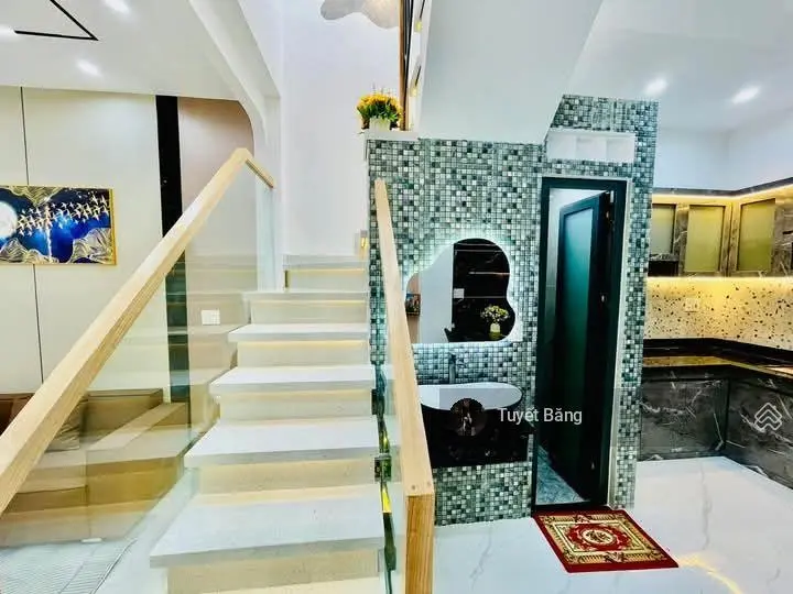 Chính chủ bán gấp nhà Quốc Lộ 13 cũ,P.Hiệp Bình Phước, Tp.Thủ Đức. Giá chưa đến 3 tỷ.