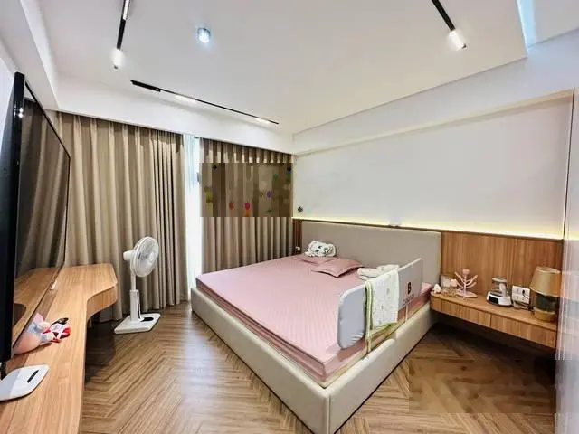 Chính chủ cần bán nhà Vũ Tông Phan 40m2*5T*4m MT - ngõ rộng - lô góc - ô tô 15m - ngõ kinh doanh