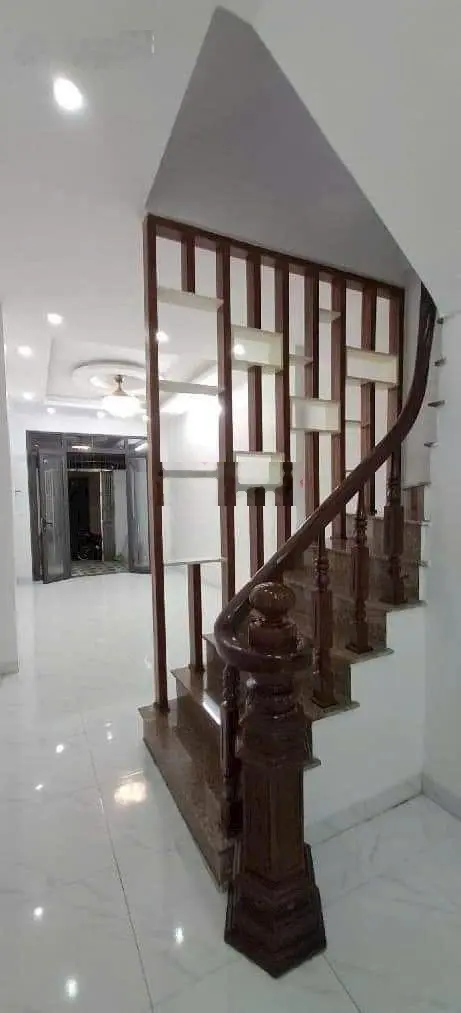 Bán nhà Nam Dư - Thanh Lân 52m 4 tầng dân xây giá đầu 5
