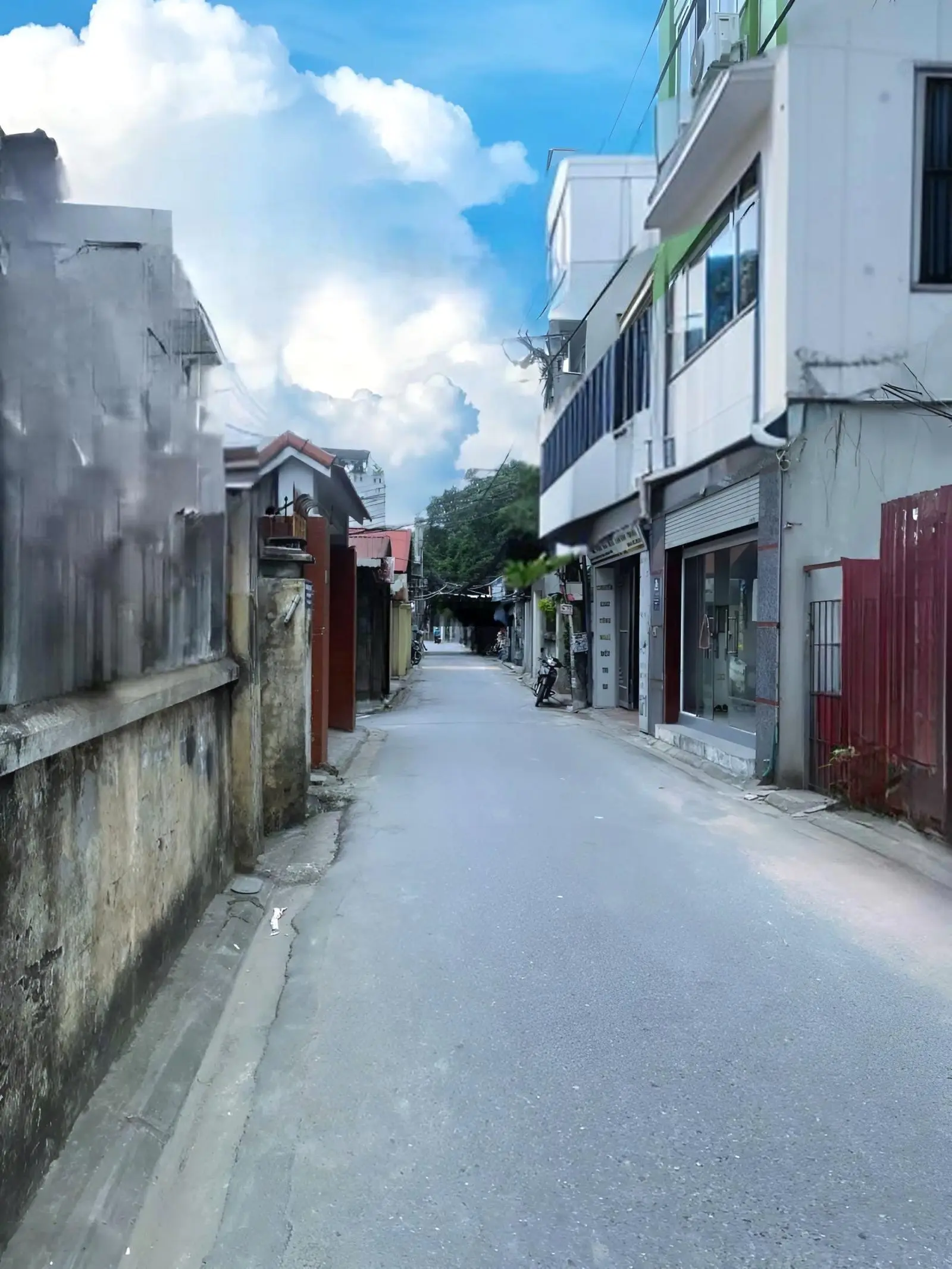 [ Bán nhà Ngọc Thuỵ ] Sẵn nhà 4 tầng, đường ô tô , mặt tiền hơn 4m , sân rộng