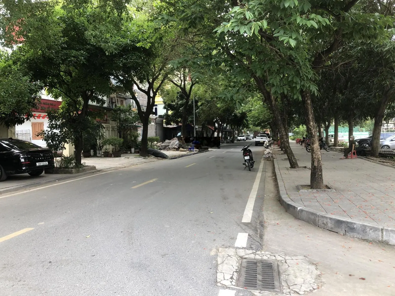 Bán nhà Văn La 3 tầng 47m2 cũ, 3 phòng ngủ, ôto đỗ cửa