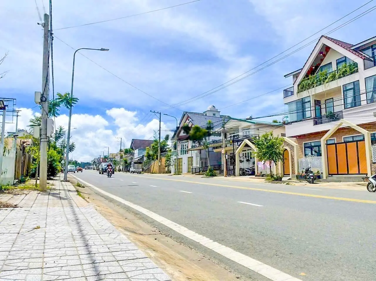 MTKD rẻ nhất Đà Lạt, DT 267m2 sổ riêng, 1 Hầm 2 lầu hoàn công đủ, đường nhựa rộng 20m có lề, 7.5 tỷ