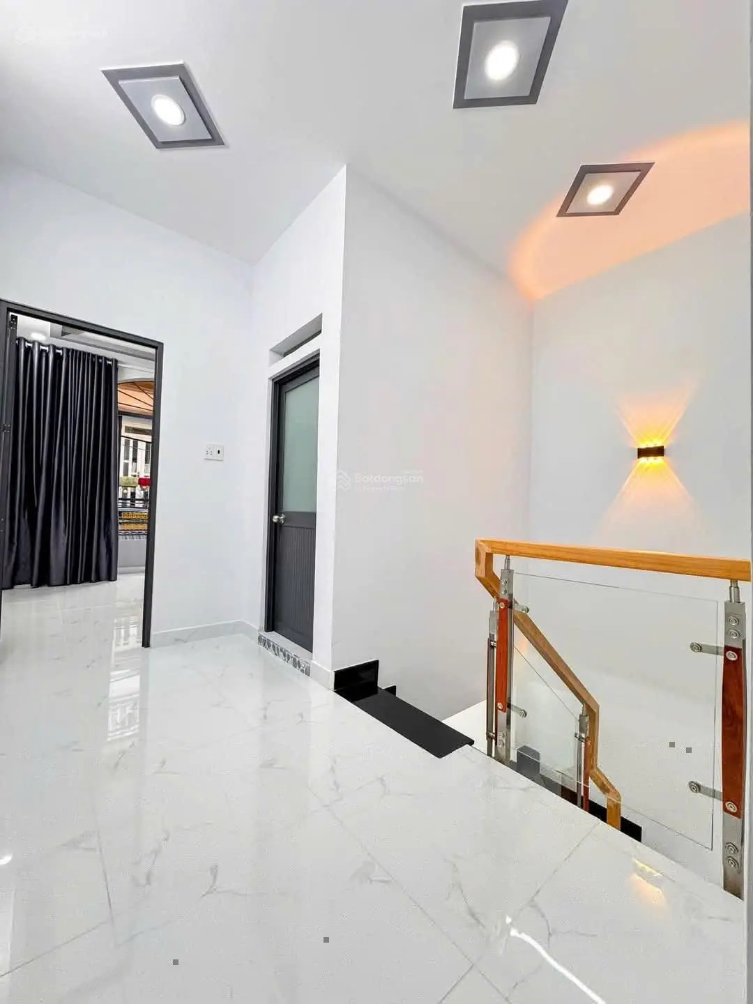 NHÀ MỚI ĐÓN TẾT Đi 173 Gò Xoài thẳng vô 50m là tới. Đ/c : 15/ Lô Tư, BHH A, Bình Tân