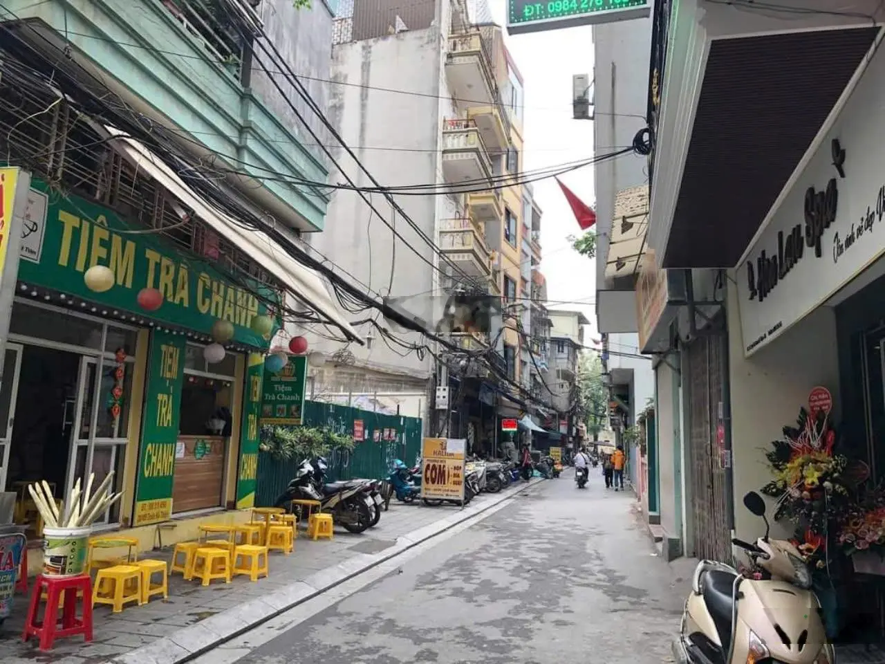 Bán nhà Trần Quốc Hoàn - Phan Văn Trường, Cầu Giấy 66m2, mặt tiền 18m nhỉnh 18 tỷ, 3 ô tô tránh