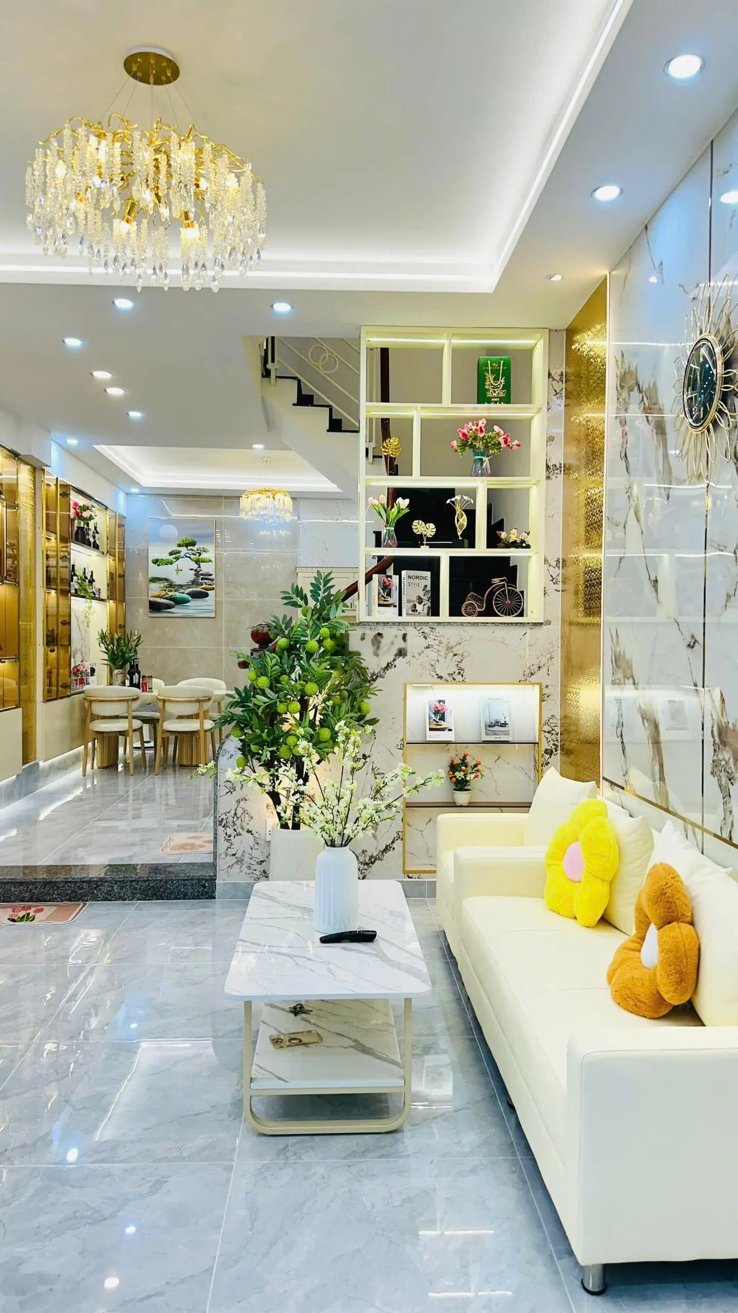 Nhà đẹp hẻm xe hơi đường Quang Trung, P14 Gò Vấp, 4,25 x 13m, 4 tầng, 4 PN, 5WC, 6,98 tỷ TL.