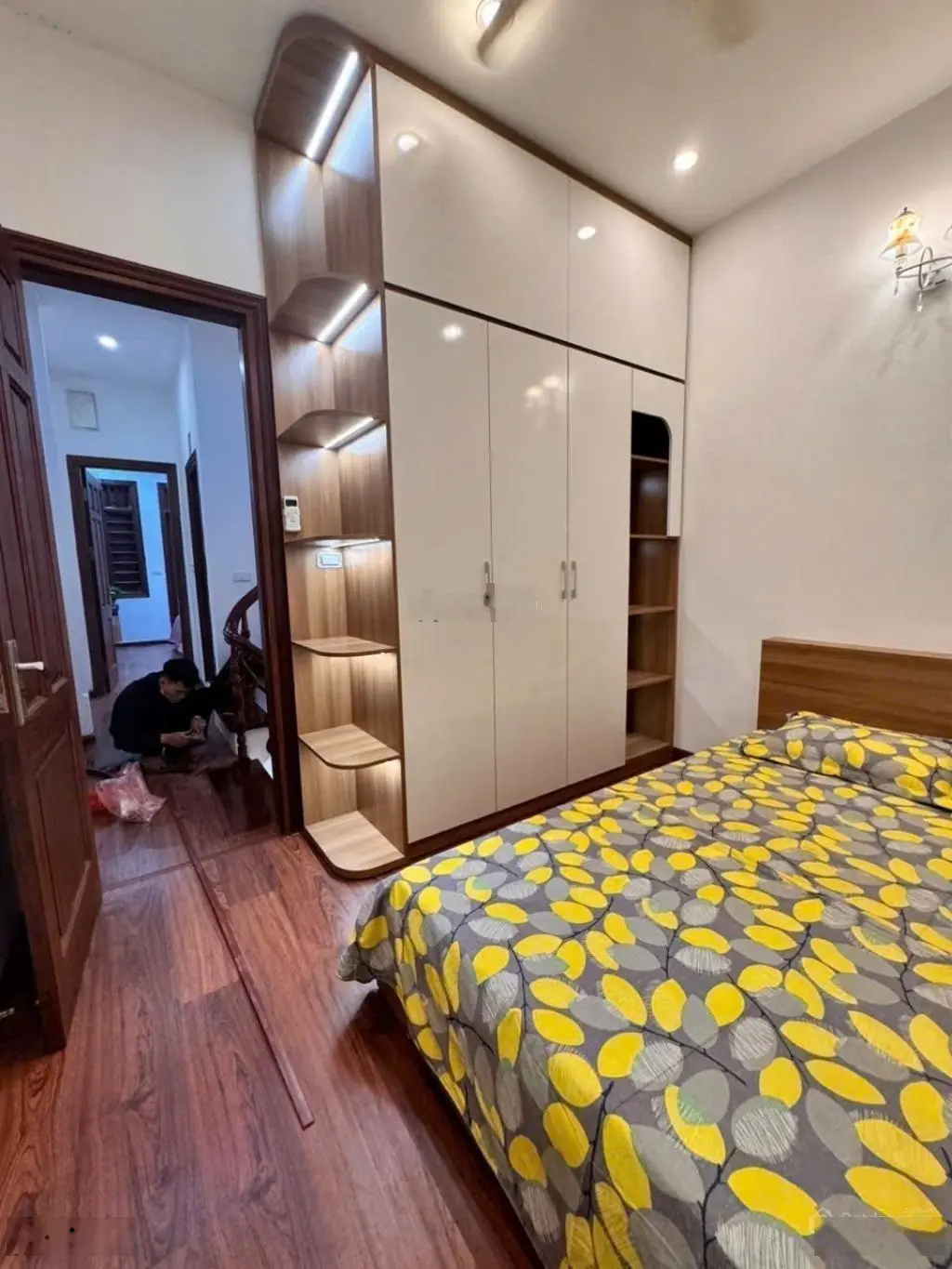 Hiếm ! Quân Hoa Cầu Giấy nhà đẹp ở ngay 40m2 ,5 tầng, 9 tỷ 5