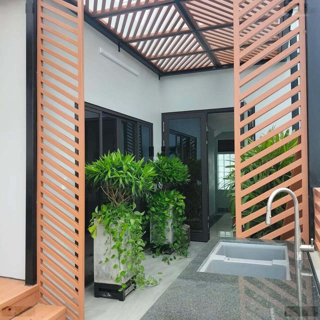BÁN NHÀ MẶT PHỐ KỲ ĐỒNG KĐT TRẦN HƯNG ĐẠO - LH 0984 578 ***