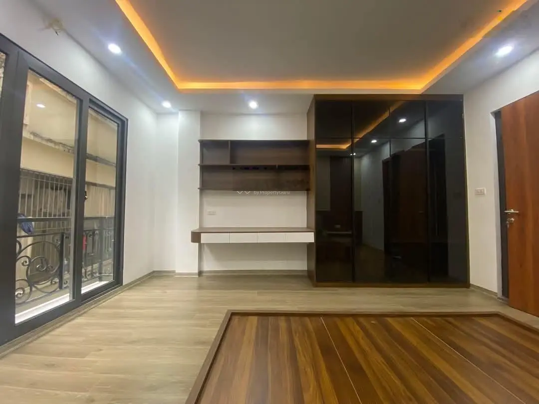 Đội Nhân, Ba Đình. DT 35m2 x 6 tầng, MT 4,3m, giá 9,6 tỷ. Thang máy, phân lô, 20m ra ô tô đỗ