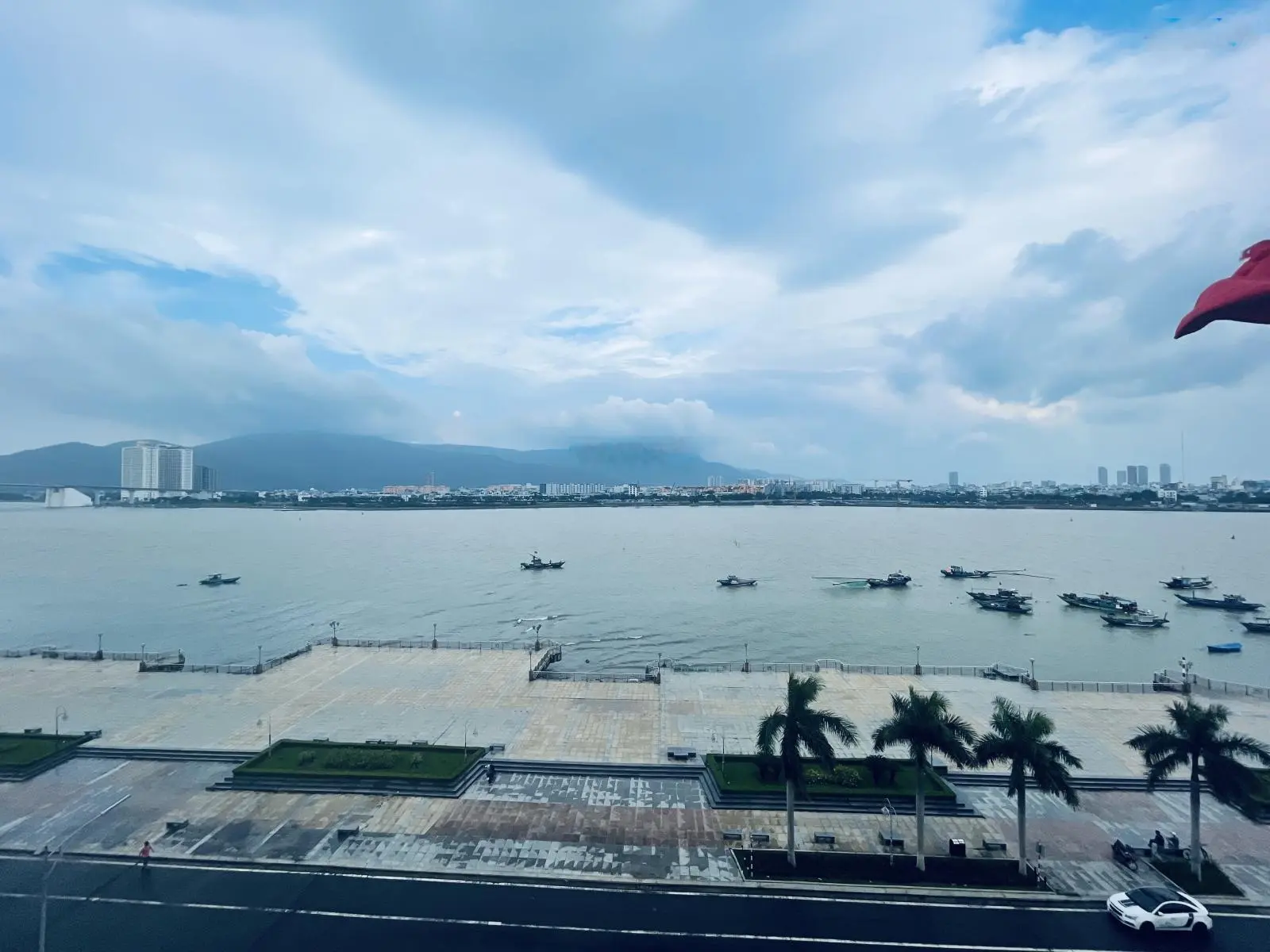 Duy nhất căn hộ SAM Towers DT 53.5m2, view trực diện sông Hàn, tầng cao đẹp thoáng, giá chỉ 3,7 tỷ