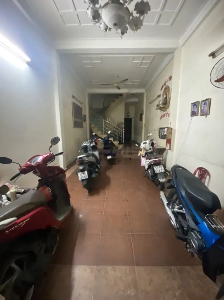 Tân Bình, 80m2, 3 Tầng BTCT, HXH Thông, Vuông A4, Hoàn Công đủ