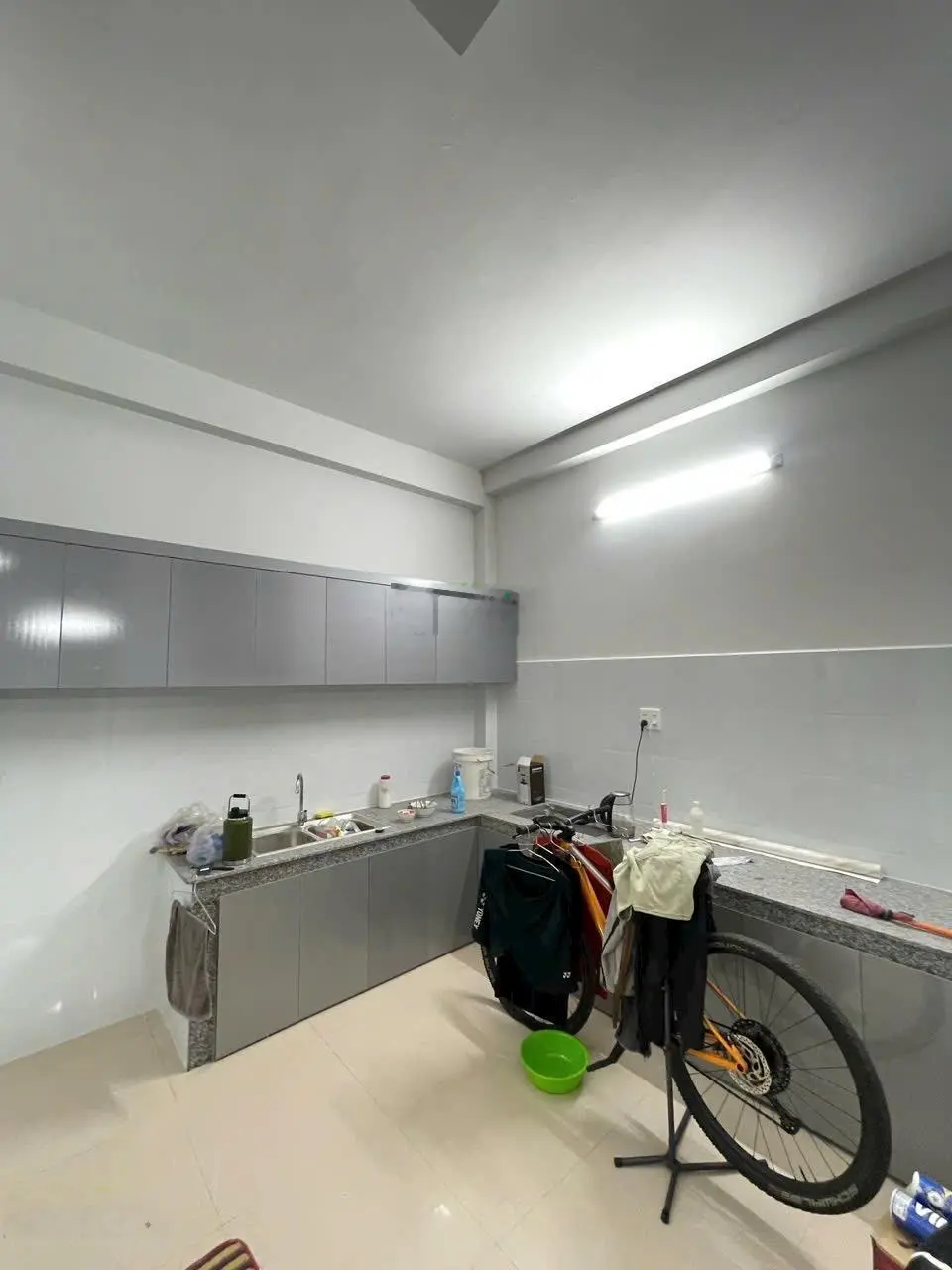 Nhà Trệt- 2 Lầu. Gần Làng ĐHQG Tp.HCM. DT: 73M2. Giá: 4.1 Tỷ Tl