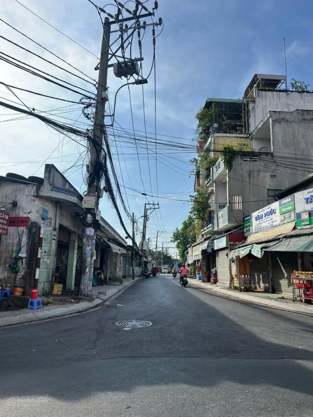 Bán nhanh nhà 2,5 tầng, DT 64m2, SHR Hoàn công, trung tâm P.linh xuân, giá nhỉnh 3 tỷ (TL)