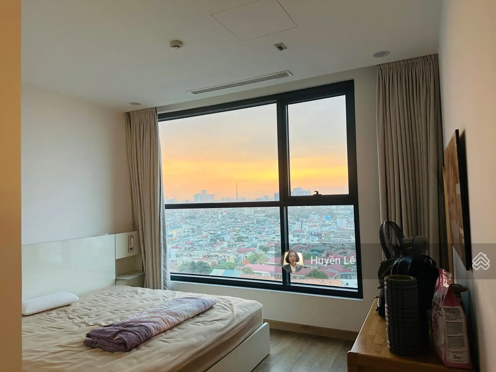 RẺ NHẤT - CĂN 4 NGỦ 126m2 ĐÔNG NAM - TẦNG ĐẸP - MIỄN PHÍ GỬI Ô TÔ - M.PHÍ DỊCH VỤ - SỔ ĐỎ CC