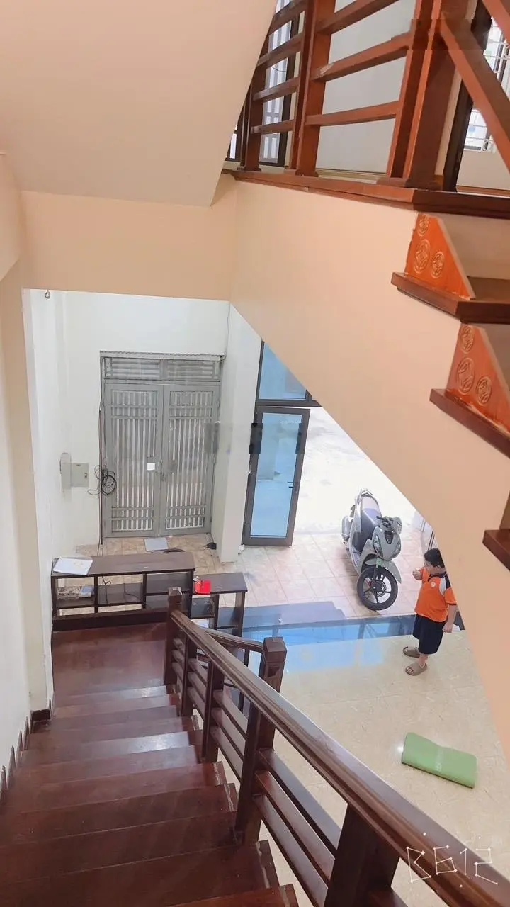 Bán nhà riêng phố Bồ Đề 108m2 x 5T xe 7 chỗ vào, MT 5.8m hậu 6m giá 16 tỷ LH: 0902132489