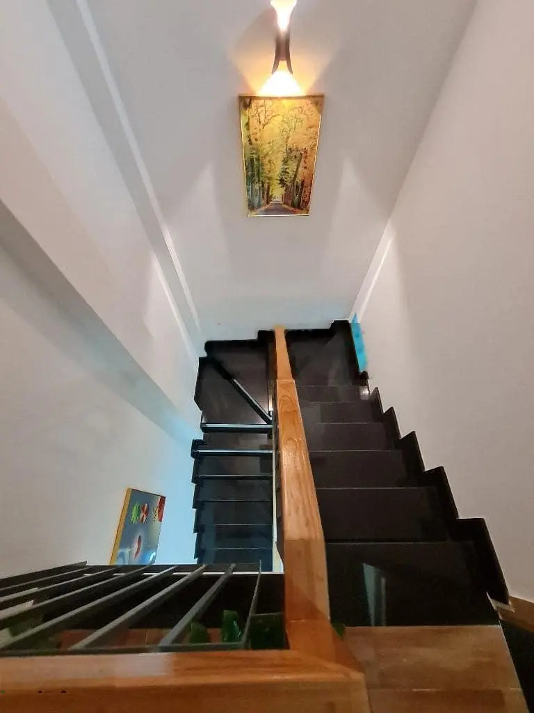 Bán nhà chính chủ tại hẻm 146 Vũ Tùng P2 Bình Thạnh - DT: 44m2 - Giá 2 Tỷ 390. Sổ riêng, HĐT 13tr/t