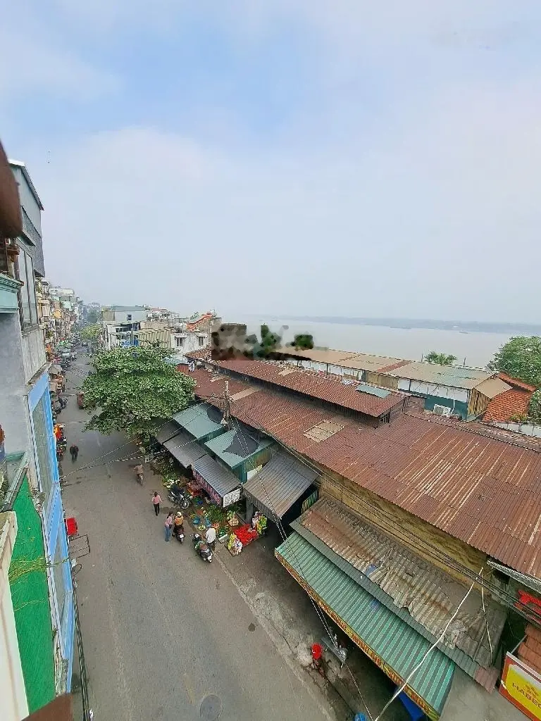 Bán nhà Bạch Đằng - mặt phố - bên số chẵn - thông số đẹp - khu vực chợ sầm uất