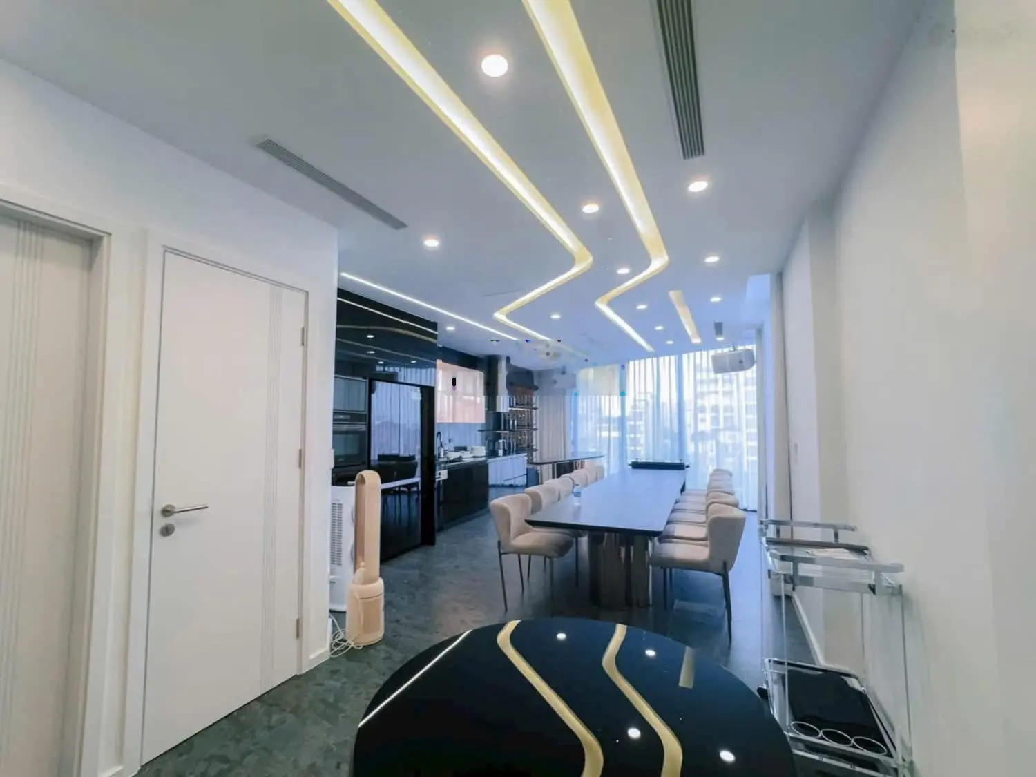 Biệt thự vip mặt phố Đội Cấn -Quận Ba Đình 57m2 x 8 tầng