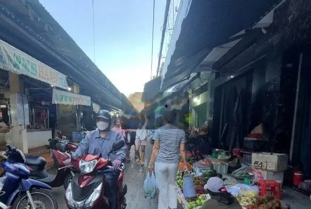 Nhà MT Võ Thành Trang 4x21, 1T 1L- Ngay chợ Bà Hoa buôn bán sầm uất