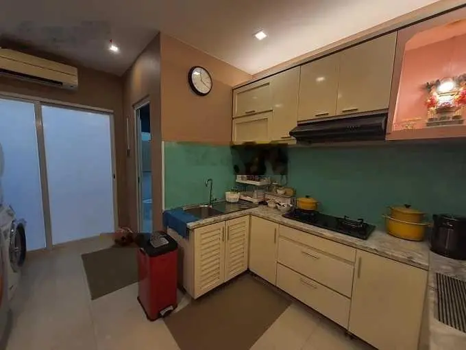 Nhà HXH hạ chào 2,5 tỷ, Nguyễn Trãi, Nguyễn Cư Trinh, Q1, 64m, 2 tầng