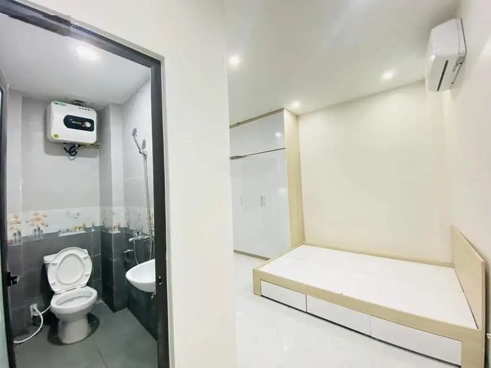 Bán tòa CCMN 70m2*8T, 20P giá 18 tỷ Nguyễn Lương Bằng, Đống Đa