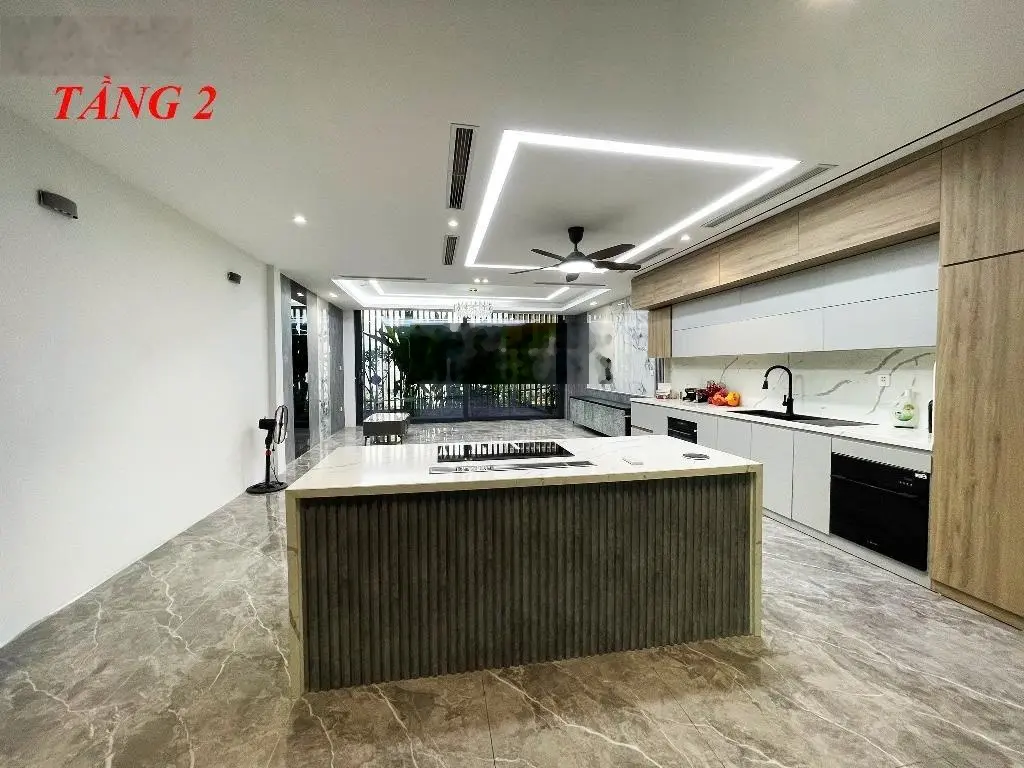 Nhà phố giá 27,3 tỷ VND tại Phố Yên Lạc, Hà Nội