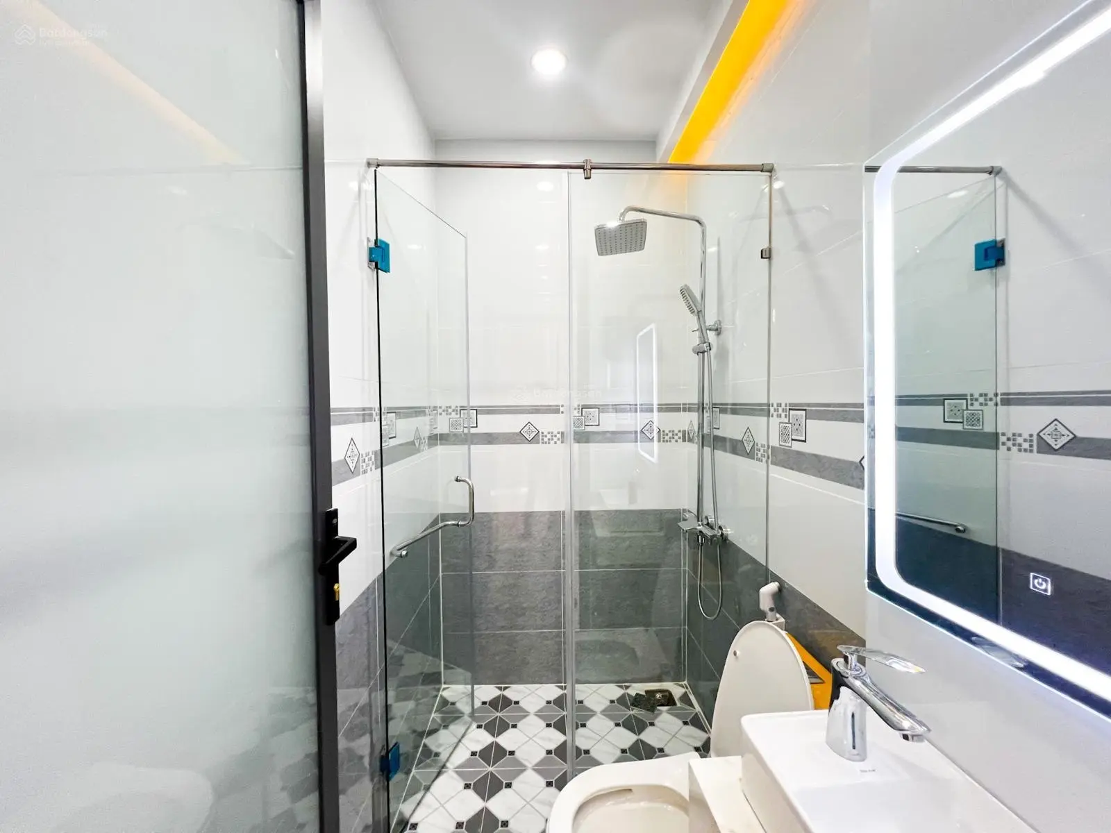 Bán nhà mới sổ riêng KDC The Sun Thị Trấn Nhà Bè - 3 lầu full nội thất