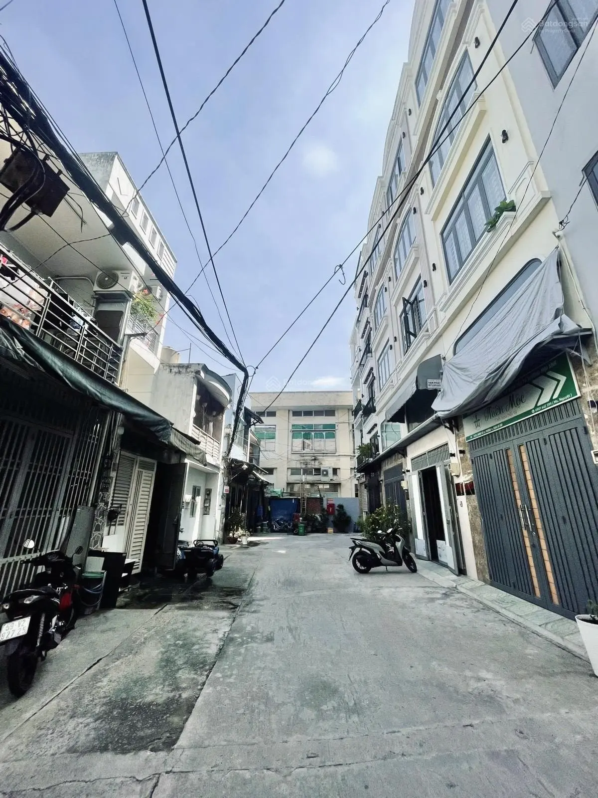 GẤP Nhà 2 tầng ngay Emart Phan Huy Ích 50m2 chỉ 4,8 tỷ. Sổ hoàn công đủ không quy hoạch lộ giới