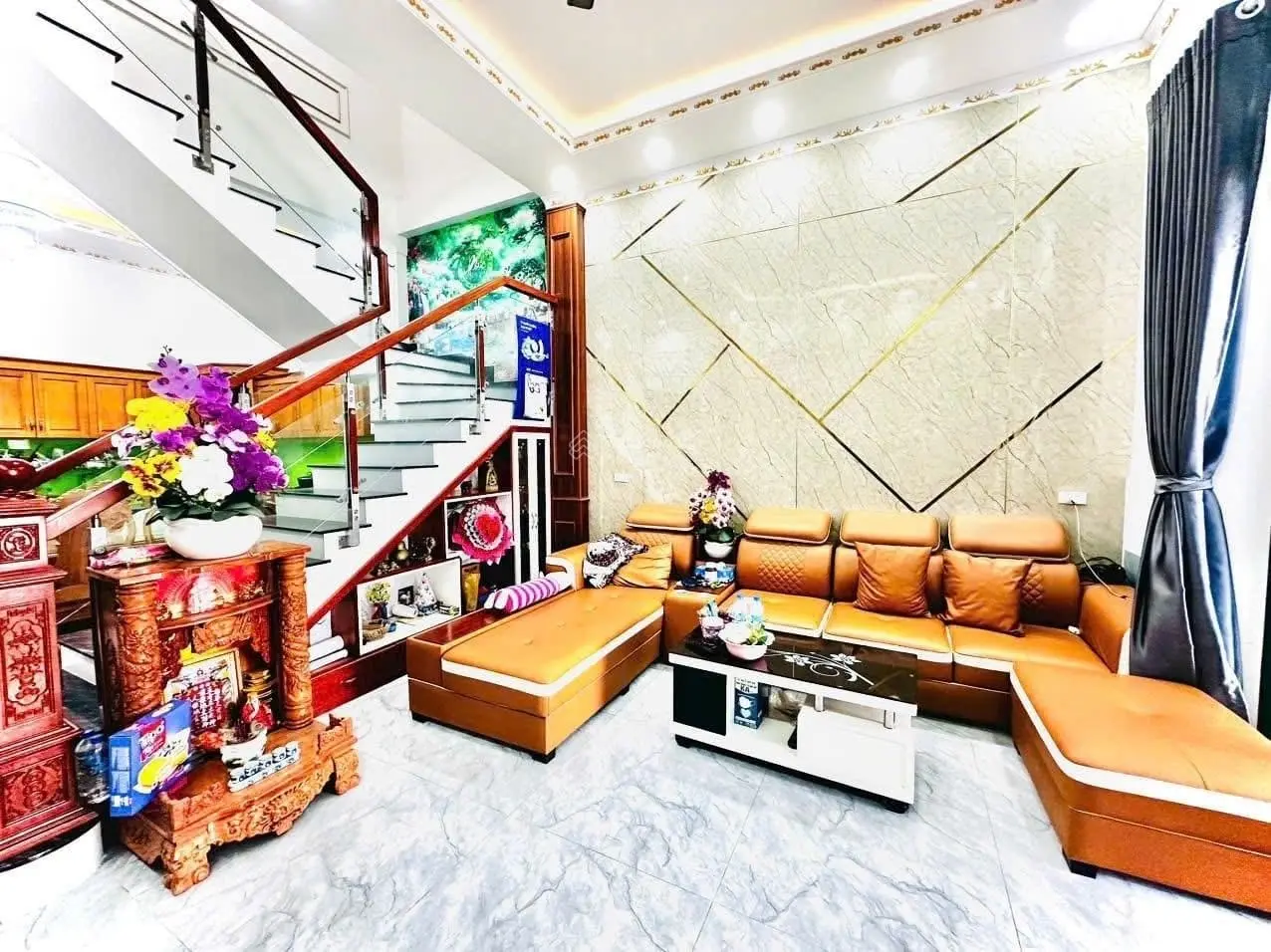 Sở hữu được căn nhà phố 1 trệt 2 lầu 75m2 tại Đông Tân, Dĩ An, SHR, hẻm ô tô, LH ngay! Giá 1 tỷ 2