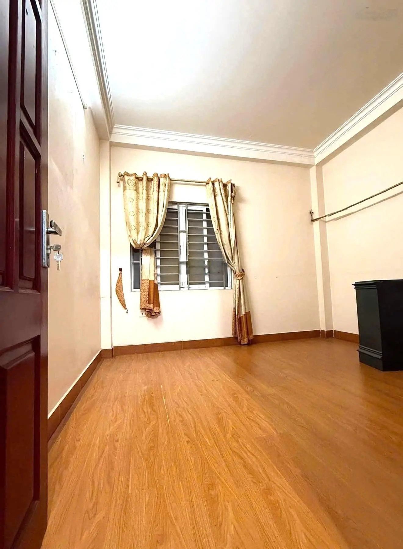 Bán nhà ngõ 105 doãn kế thiện cầu giấy 50m2 5 tầng mt 3.7 m gần phố - ô tô cách 30m 2 mặt thoáng.