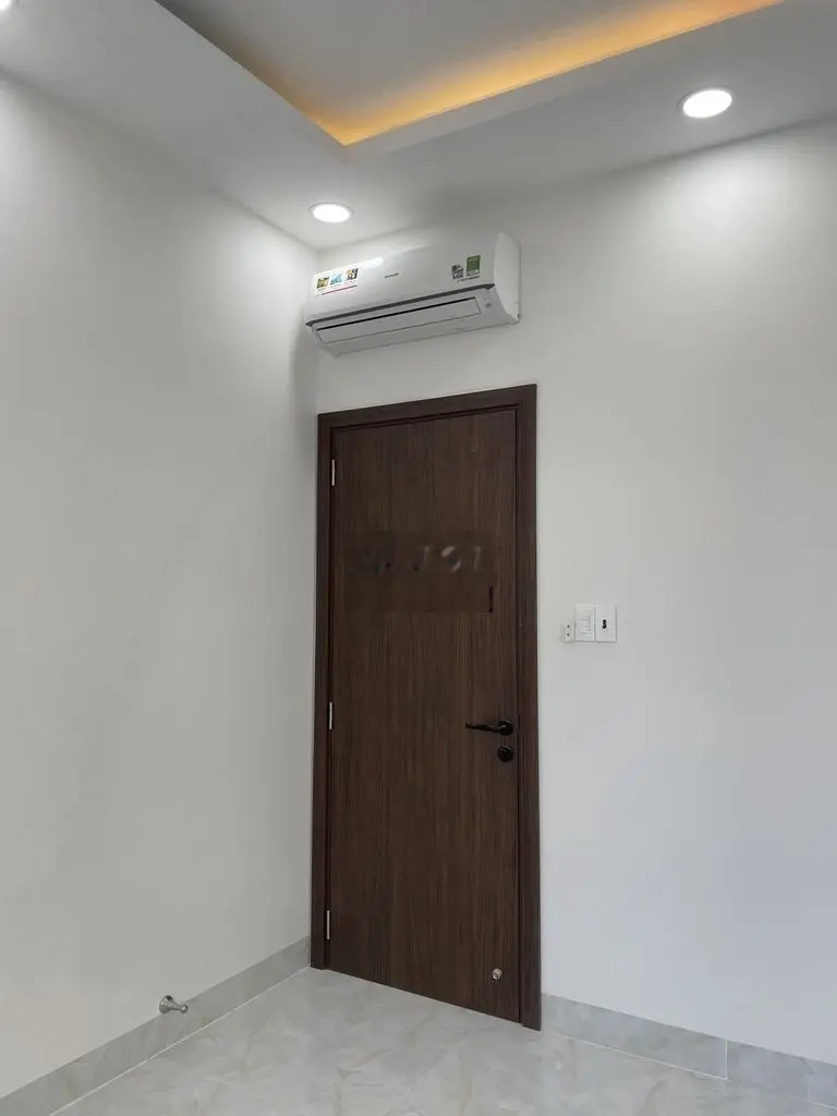 Bán nhà HXH 351 Lê Đại Hành DT: 3.7x10. KC 4 Tầng. Giá bán: 6.99 Tỷ TL