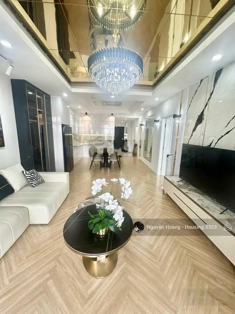 (Giá thật) tôi cần bán căn hộ 110m2, 3PN 2 WC, tầng trung ban công Đông Nam thoáng mát, giá 9 tỷ 5