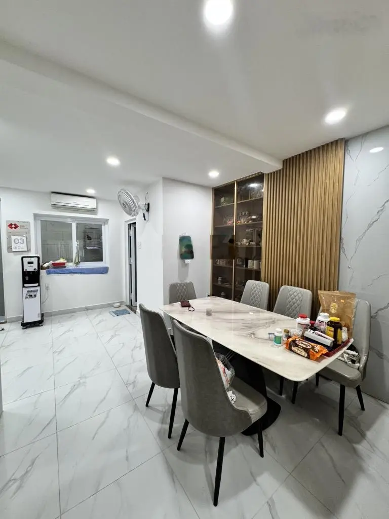 Khu nhà giàu Nguyễn Trọng Tuyển, 62m2, ngang 6m, tặng full nội thất, 7 tỷ nhỉnh