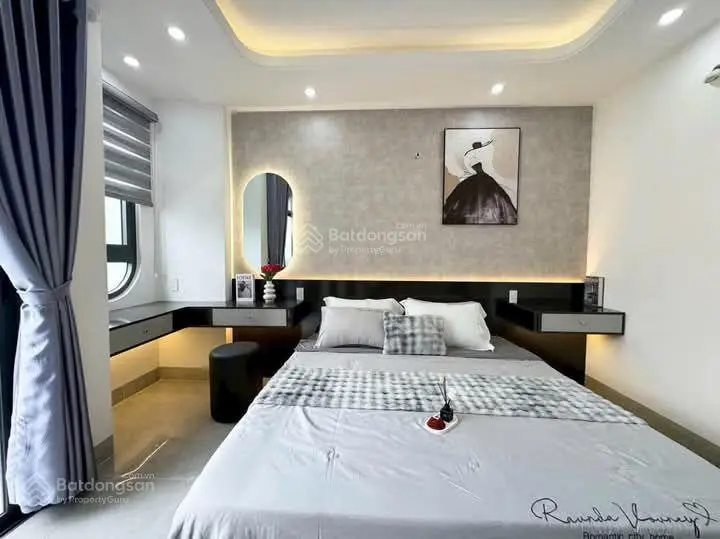 Kẹt tiền bán nhà Nguyễn Tất Thành, Quận 4- Giá:3.1tỷ/68m2(5x,13.6m). Sổ sẵn. GầnĐH Nguyễn Tất Thành