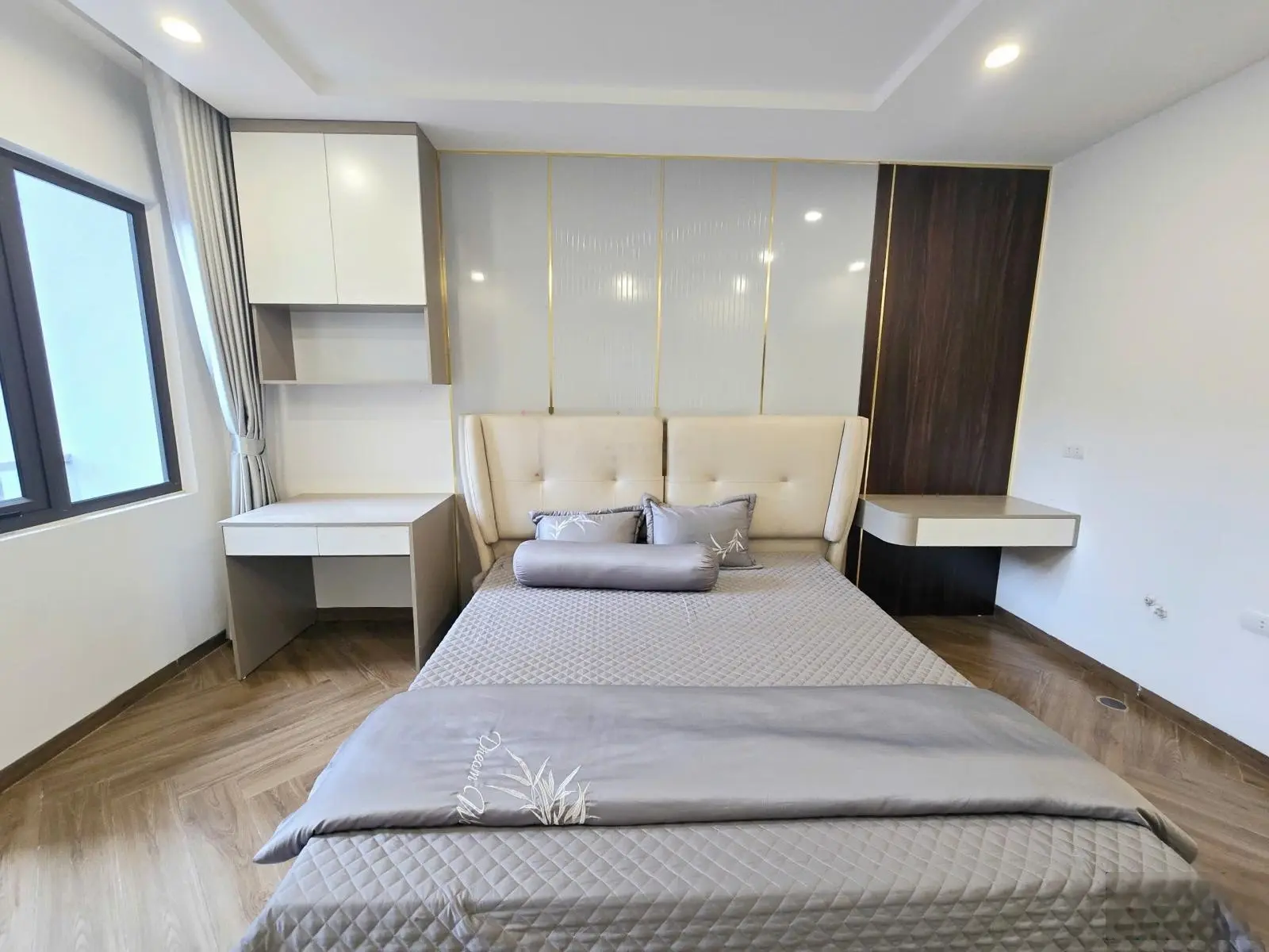 Siêu phẩm ngọc thuỵ vip - khu quân đội - full nội thất nhập khẩu - nhà mới koong -8,8 tỷ - ơ sướng