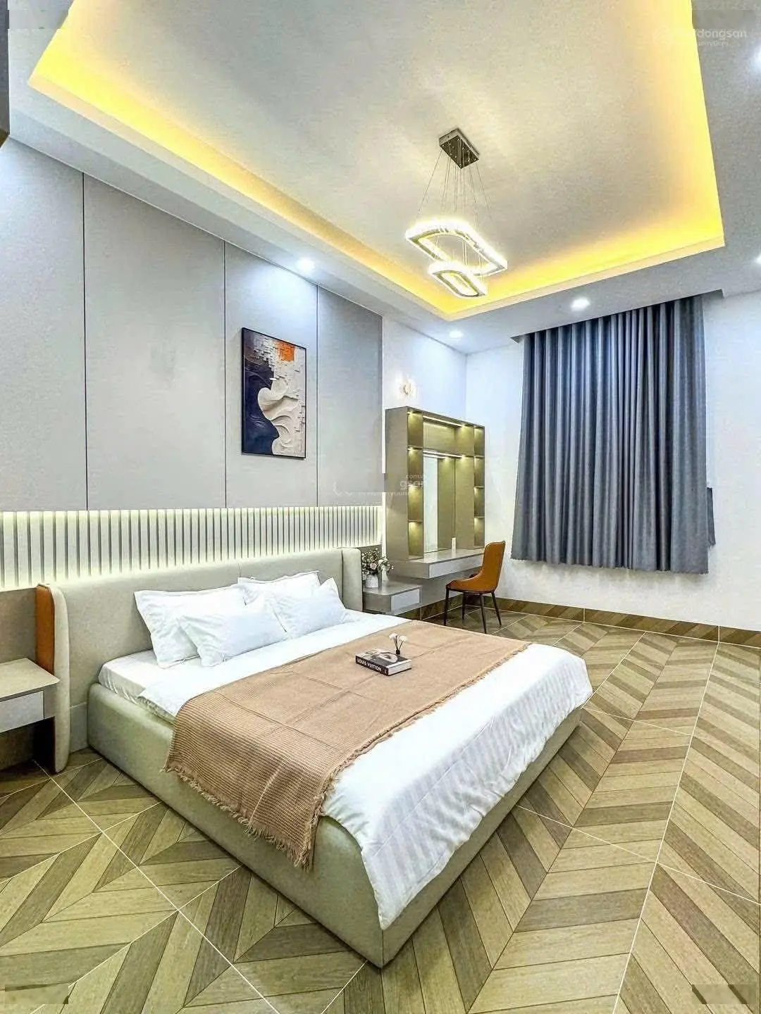 Nhà đẹp giá rẻ,hẻm xe hơi tọa lạc ngay đường Khổng Tử,Hiệp Phú,quận 9.Giá chỉ 4 tỷ 290 tr quá rẻ.