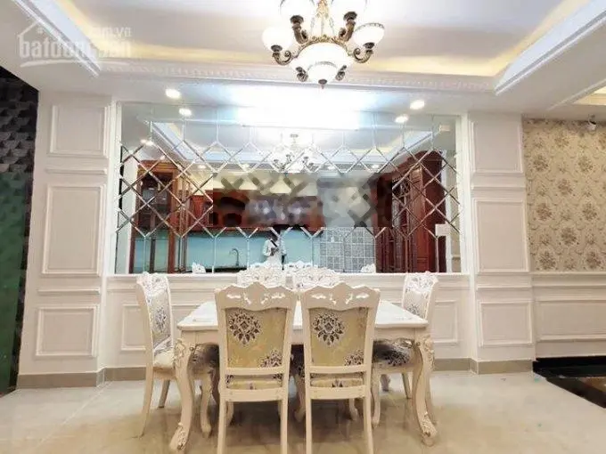 Bán biệt thự siêu đẹp đường Thành Thái - đường 3/2, P12, Quận 10. Vị trí đắc địa
