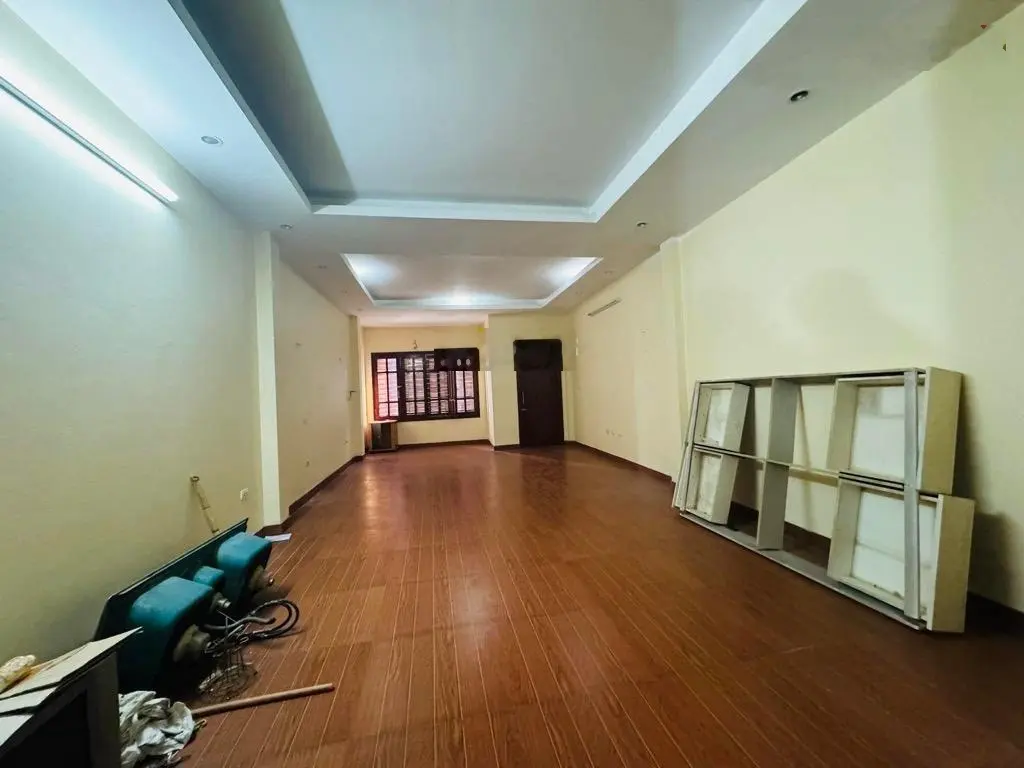 Bán nhà mặt phố Ngọc Lâm, Long Biên, Hà Nội, DT: 122m2 x 5 tầng, Giá: 36 tỷ