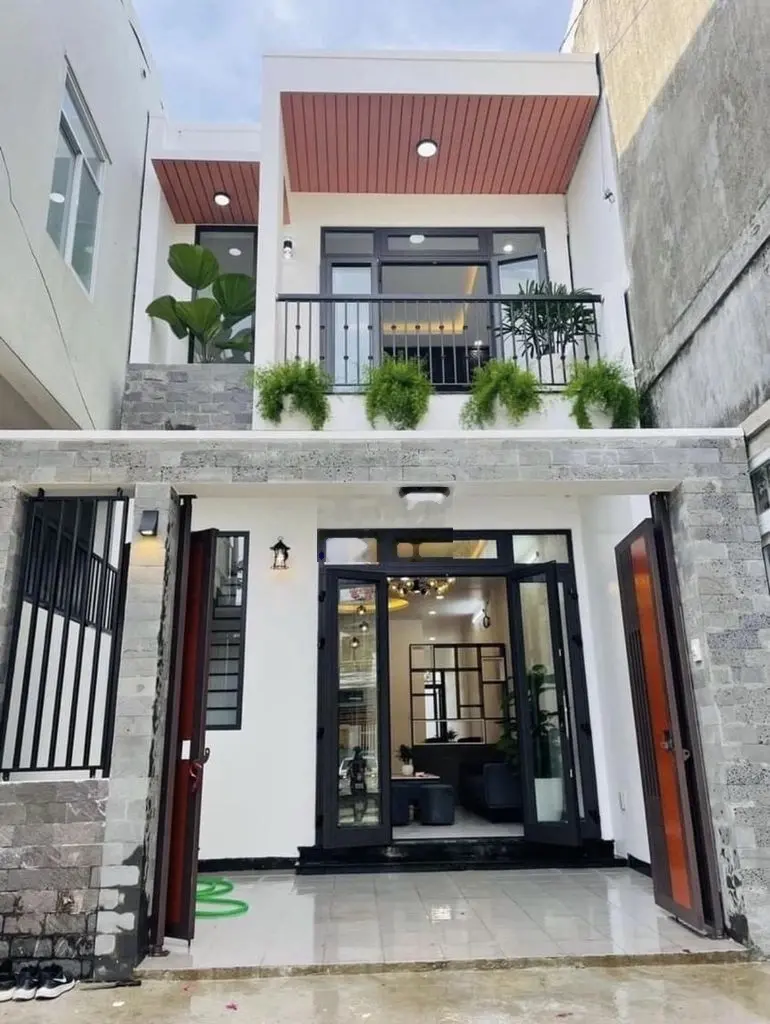 Thường Xuyên Đi Công Tác Xa Nhà Nên Tôi Cần Bán Lại Căn Nhà Này